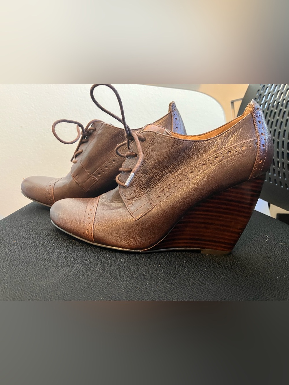 Clarks Brown Leather Lace-Up Wedge Oxfords